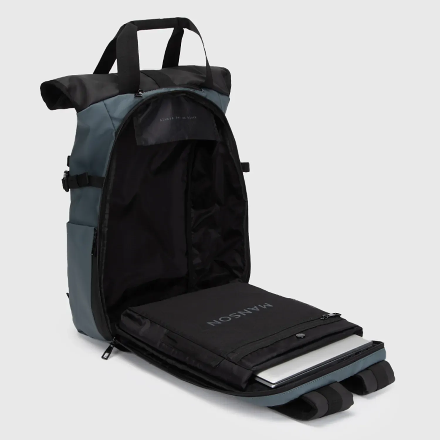 BLACK BAGS Mochila Black Bags Hombre Manson color plomo | Platanitos