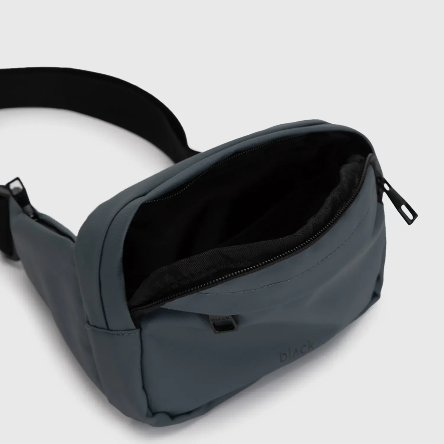 Canguro Black Bags Hombre Manson color plomo | Platanitos