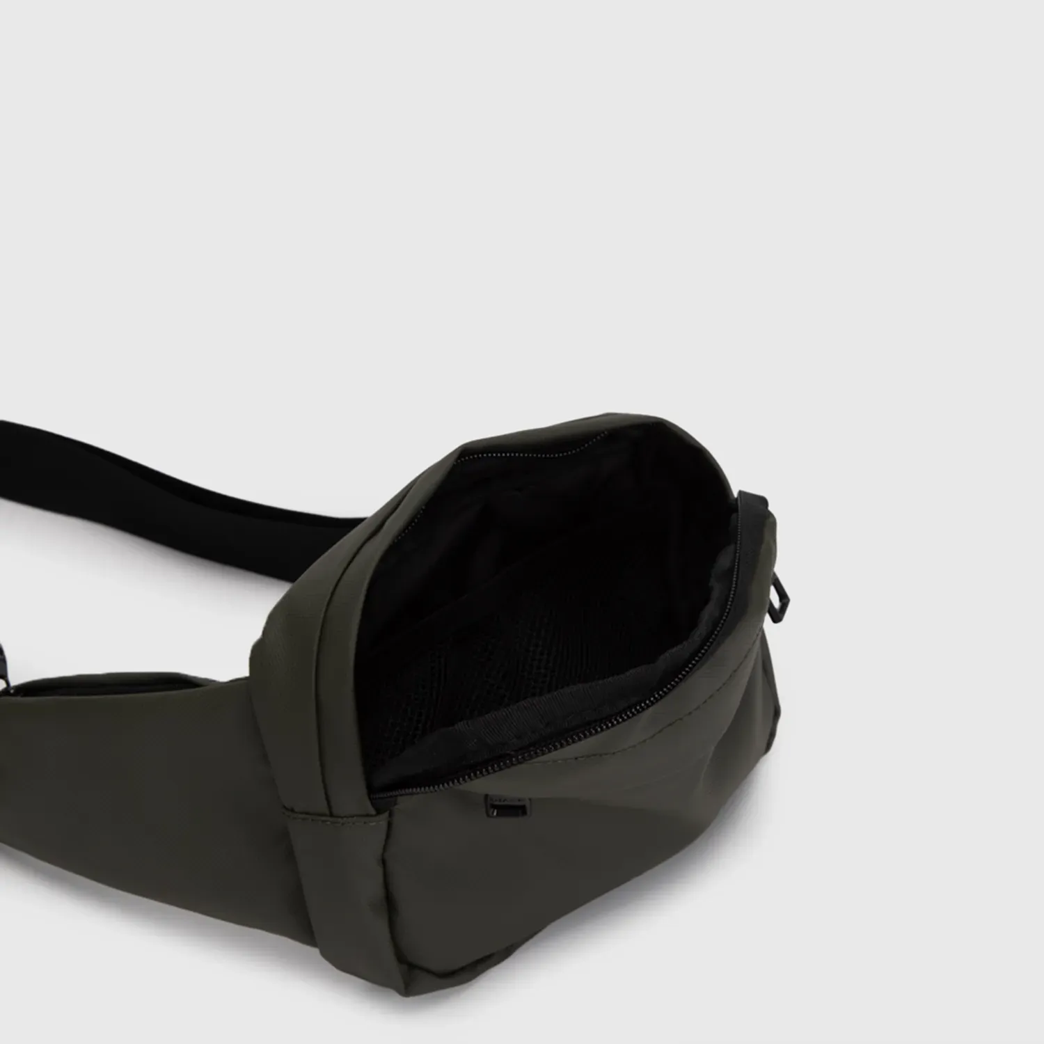 Canguro Black Bags Hombre Manson color verde | Platanitos
