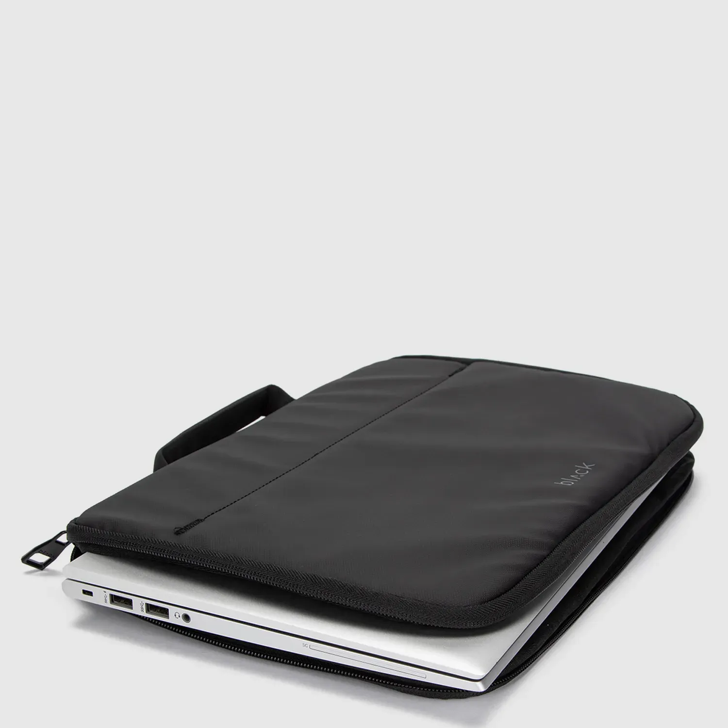 BLACK BAGS Funda Black Bags De Laptop Sleeve Manson Coal 14plg color negro | Platanitos
