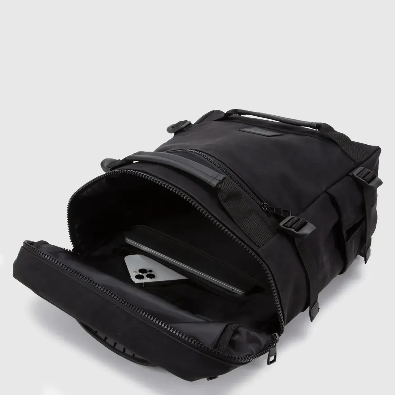 Mochila Black Bags Hombre Austin Straps color negro | Platanitos