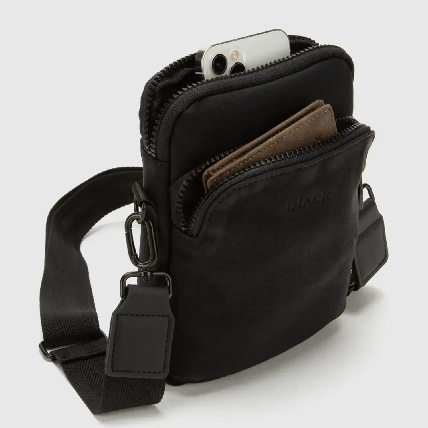 BLACK BAGS Morral Black Bags Hombre Austin color negro | Platanitos