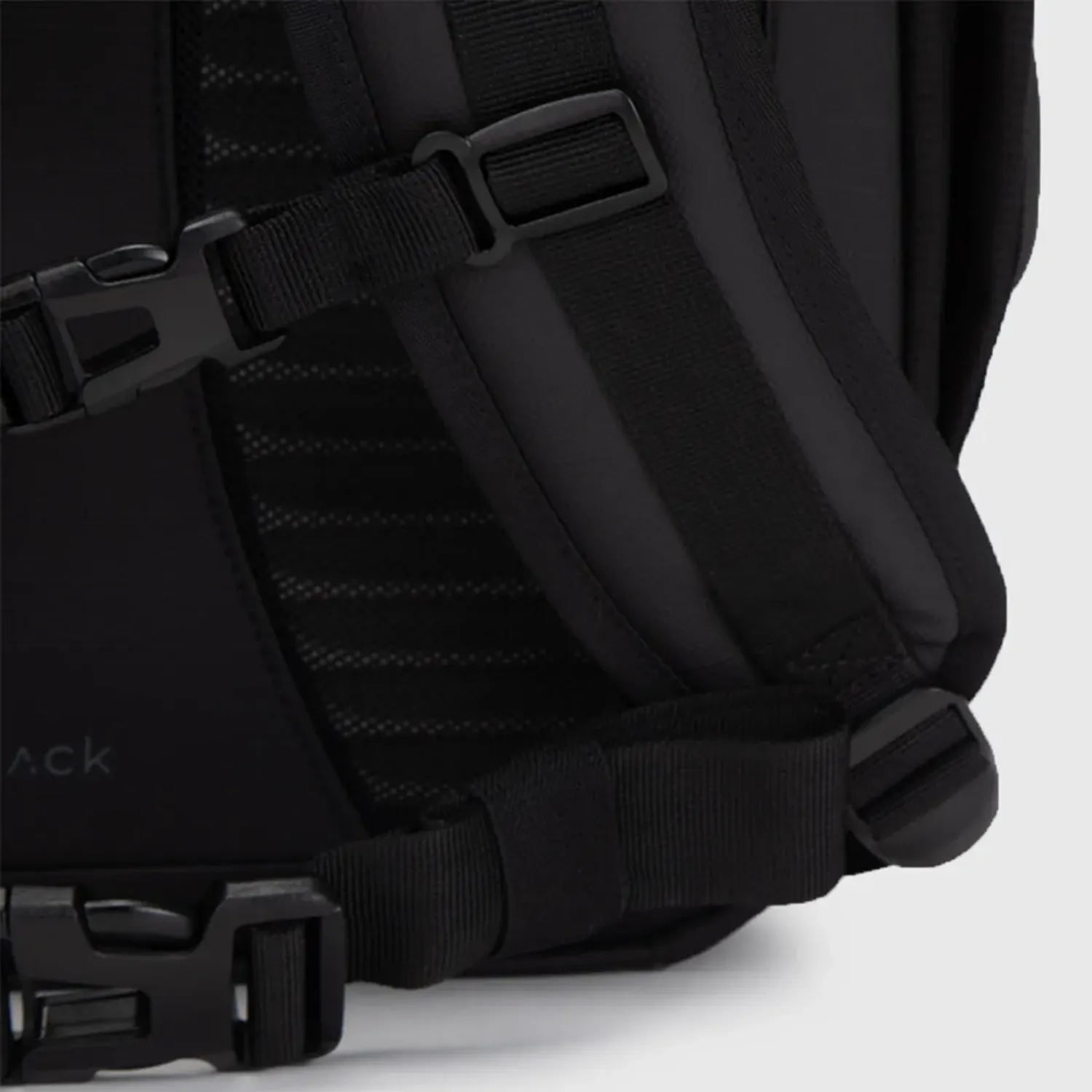BLACK BAGS Mochila Black Bags Para Viaje Harlem Cabina color negro | Platanitos