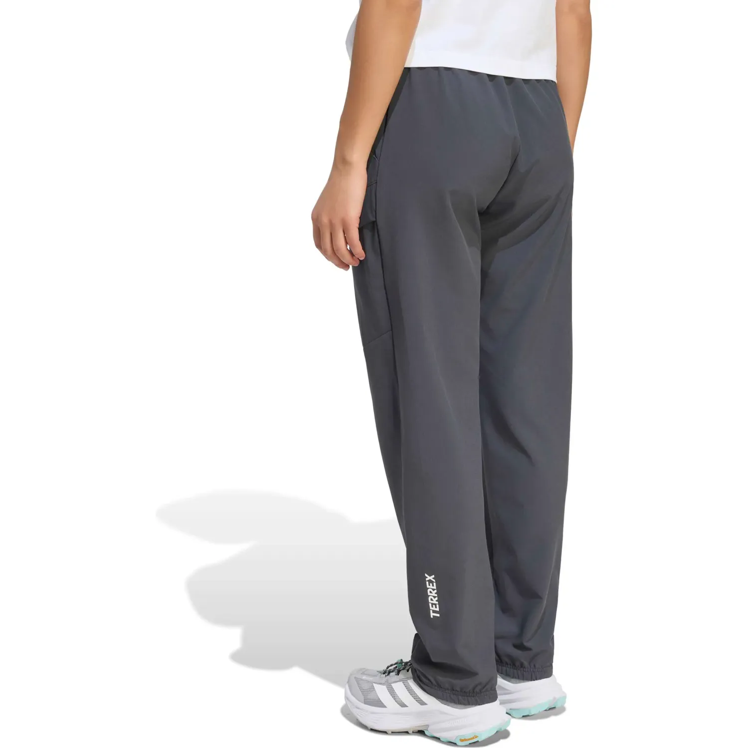 adidas Pantalon Adidas Outdoor Mujer W Mt Liteflex J color carbon | Platanitos