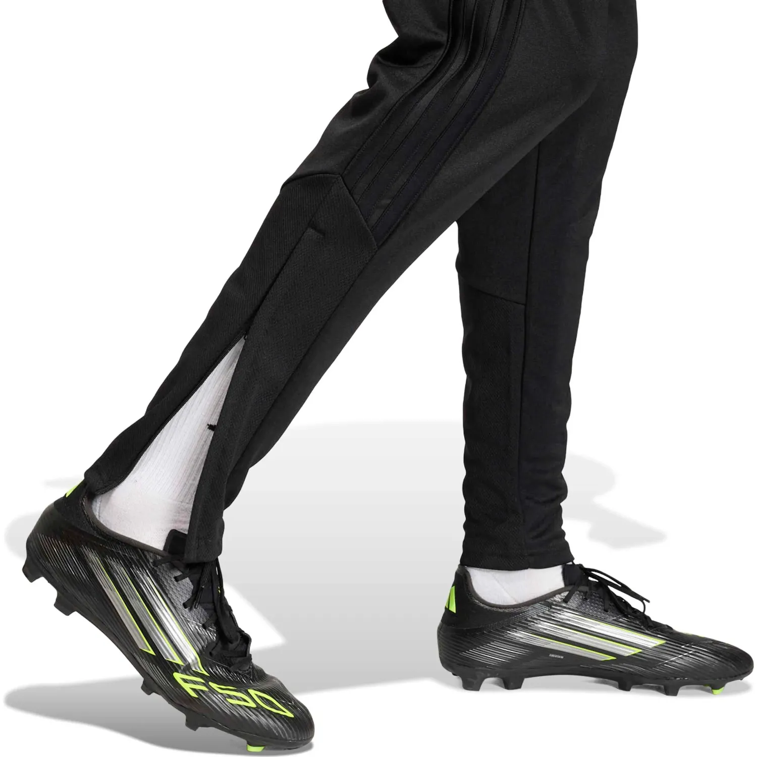 Pantalon Adidas De Futbol Hombre Tiro26l Pnt color negro | Platanitos