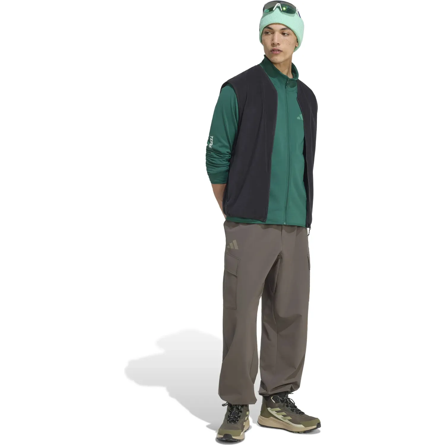 adidas Chaleco Adidas Outdoor Hombre Mt Fz Vest color negro | Platanitos