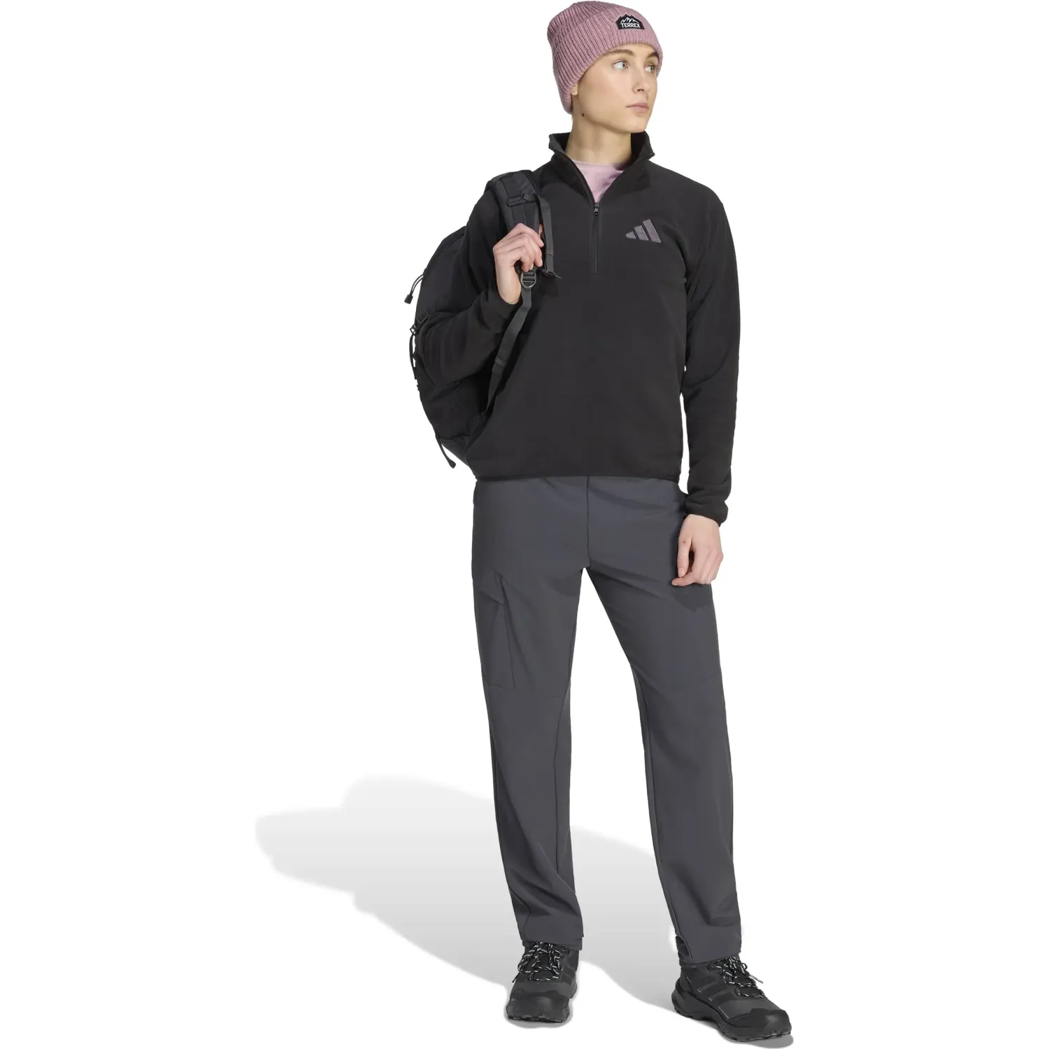 adidas Casaca Adidas Outdoor Mujer W Mt Ess Hz Fl color negro | Platanitos