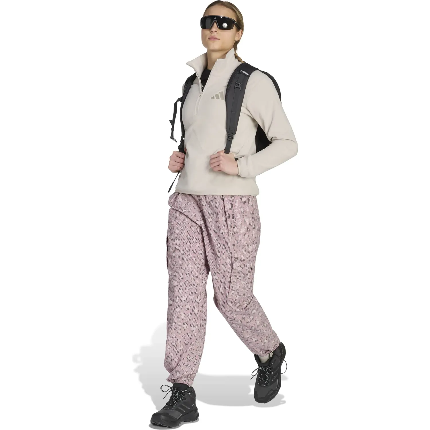 adidas Casaca Adidas Outdoor Mujer W Mt Ess Hz Fl color gris | Platanitos