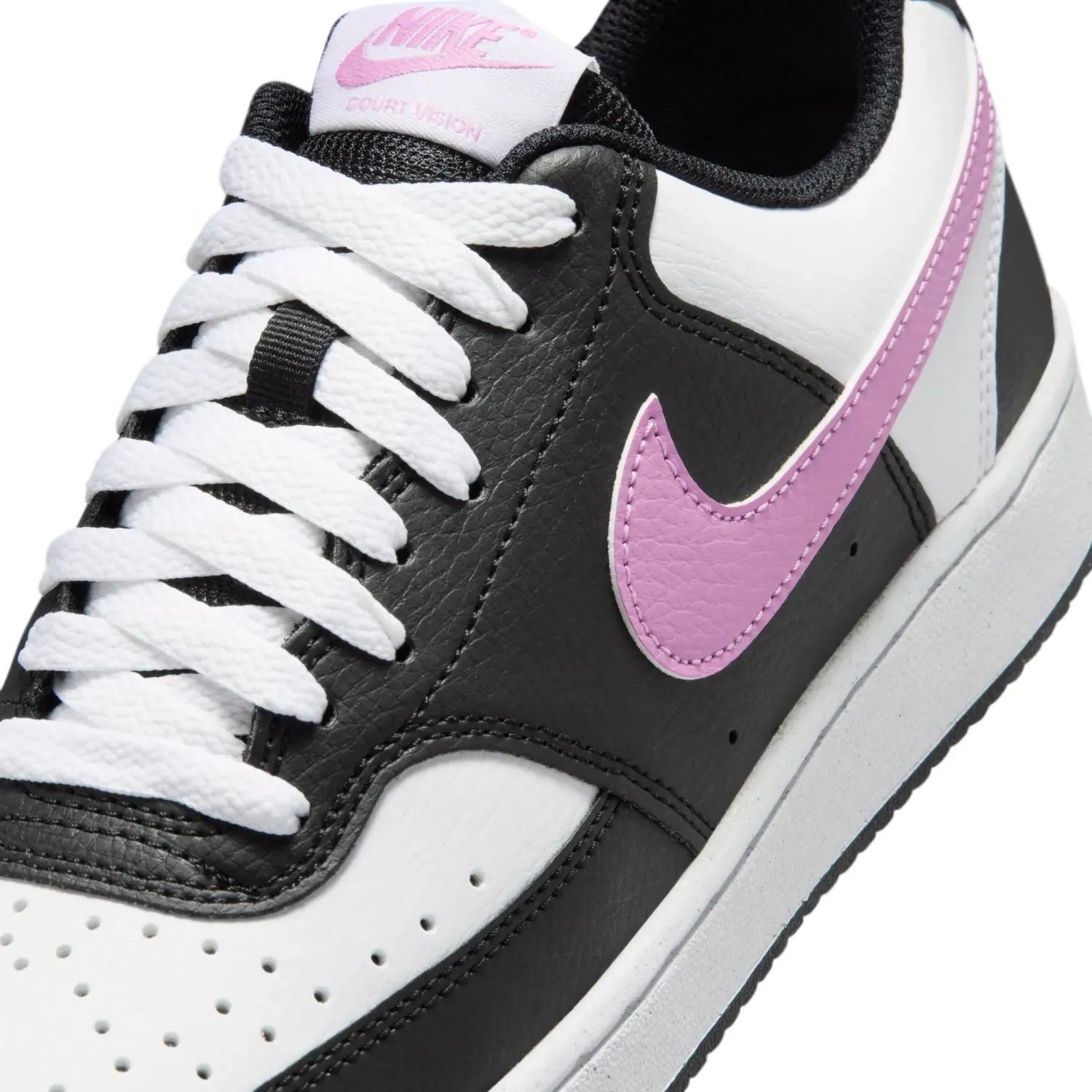 Zapatillas Nike Urbanas Mujer Court Vision Low Next Nature color blanco / negro | Platanitos