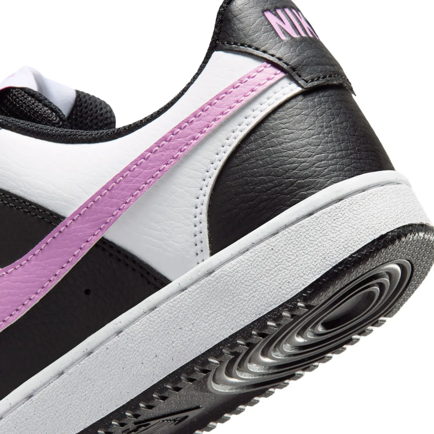 Zapatillas Nike Urbanas Mujer Court Vision Low Next Nature color blanco / negro | Platanitos