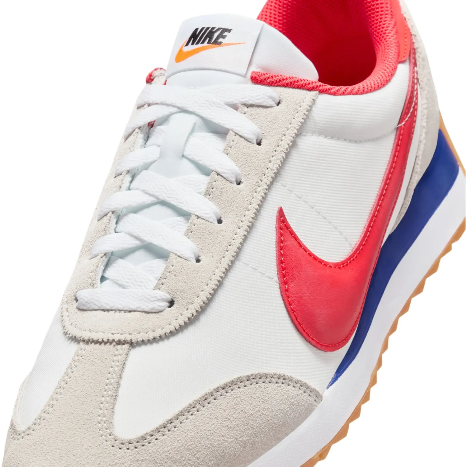 Zapatillas Nike Urbanas Hombre Pacific color beige / rojo | Platanitos