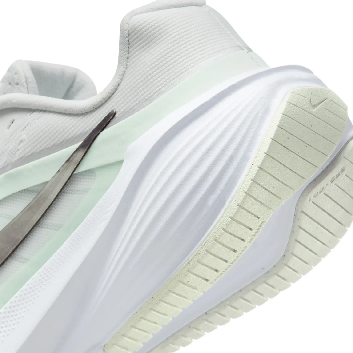 Zapatillas Nike Running Mujer W Downshifter 14 color blanco / plomo | Platanitos