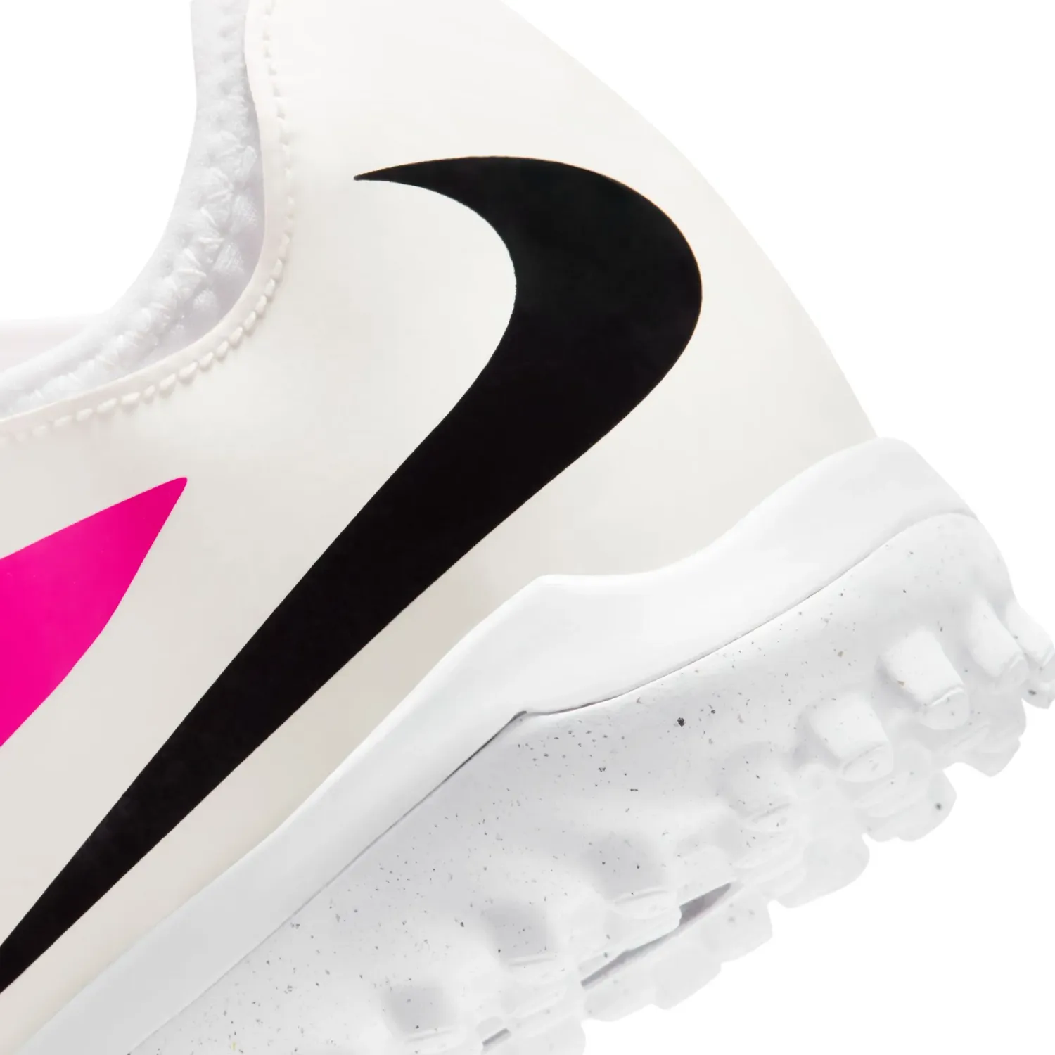 Nike Zapatillas Nike De Futbol Juvenil Phantom 6 Low Academy color blanco / fucsia | Platanitos