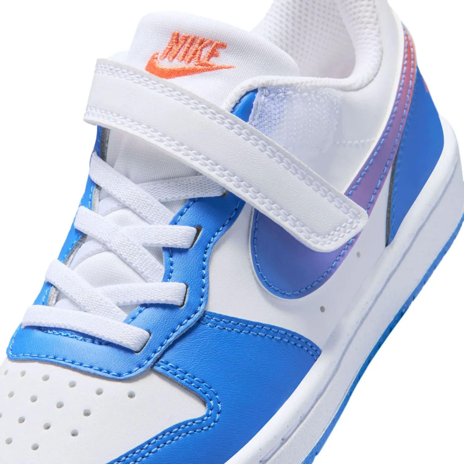Nike Zapatillas Nike Urbanas Niños Court Borough Low Bball Bpv color blanco / celeste | Platanitos