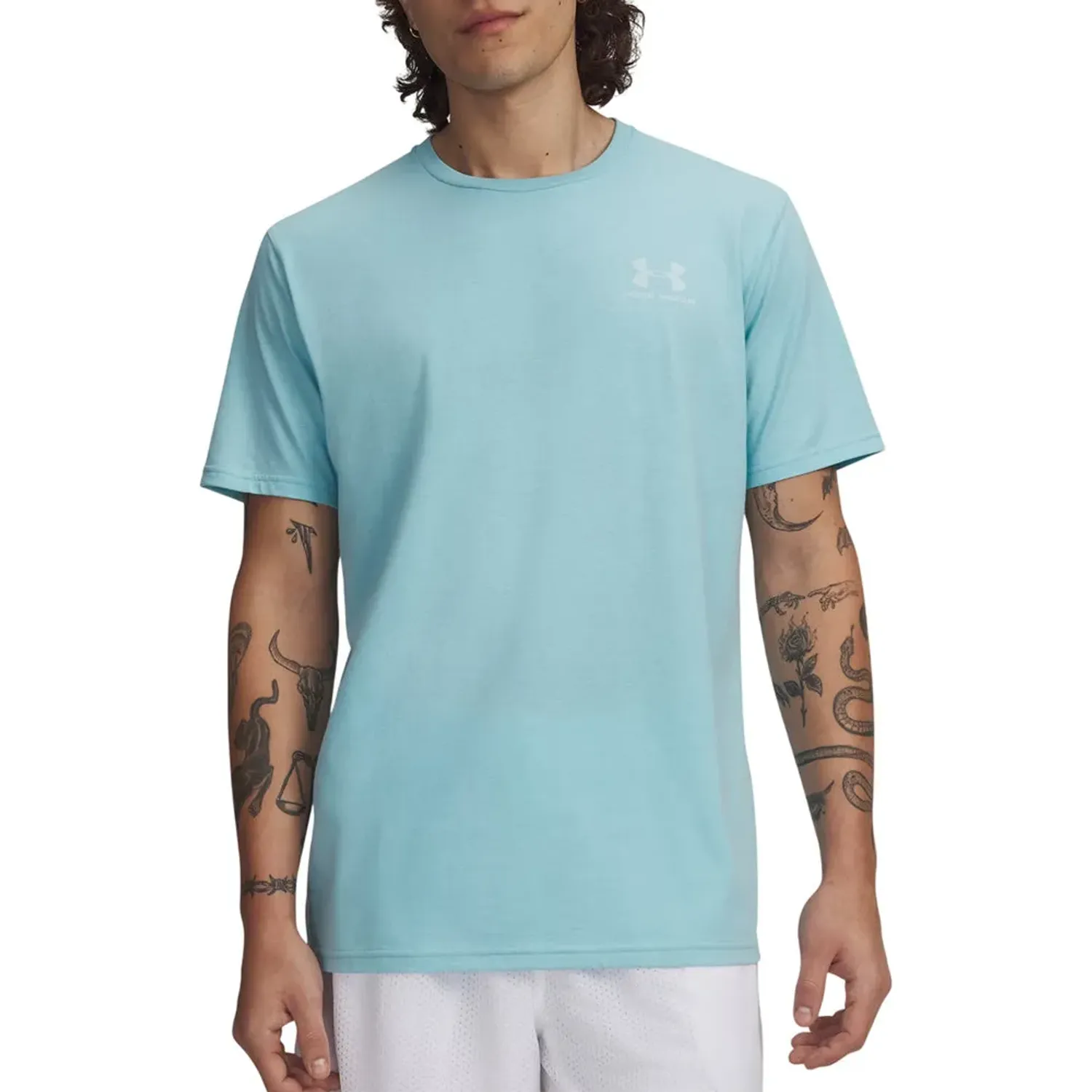 Polo Under Armour Training Hombre Sportstyle Left Chest Logo color celeste | Platanitos