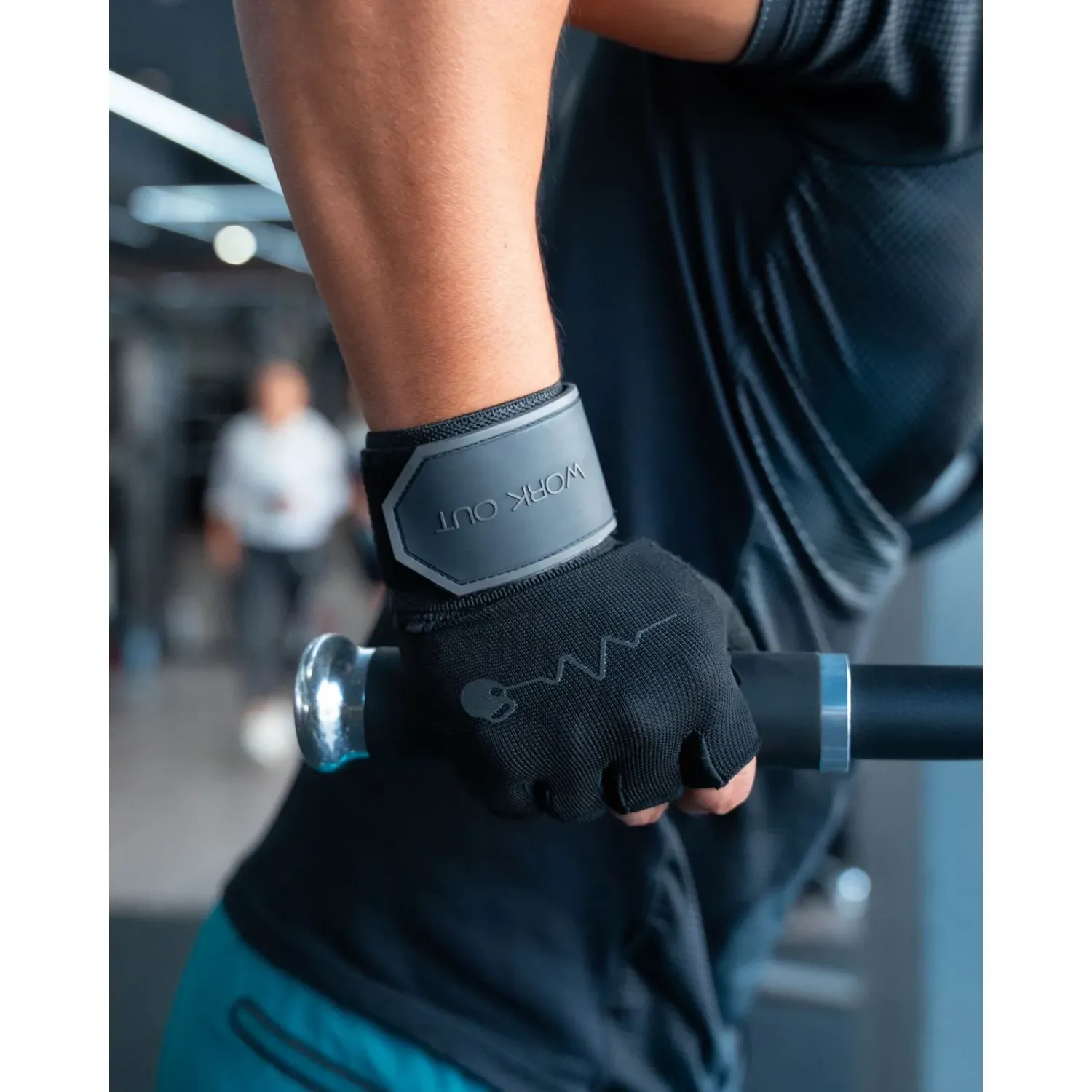 WORKOUT Guante Workout Con Muñequera color negro | Platanitos