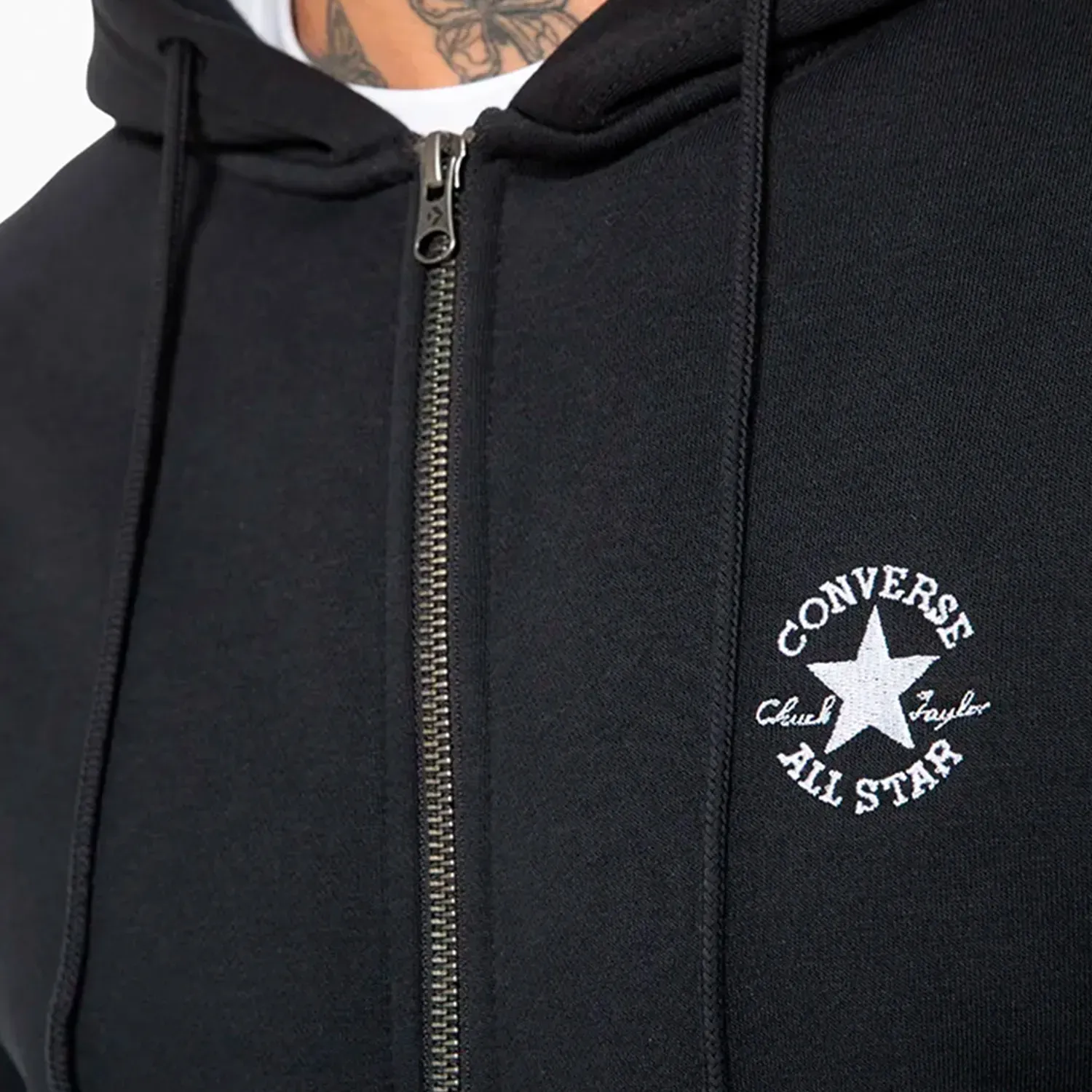 Casaca Converse Deportiva Hombre Fz Small Chuck Patch color negro | Platanitos