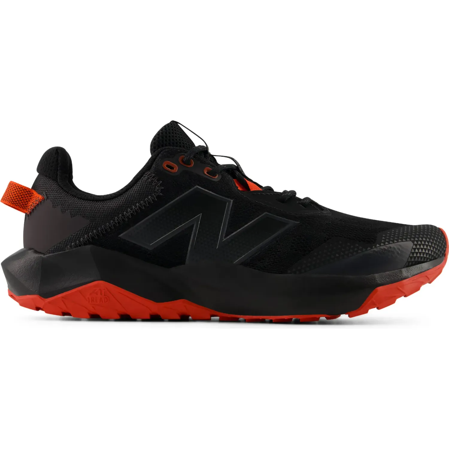 New Balance Zapatillas New Balance Trail Running Hombre Nitrel V6 color negro | Platanitos