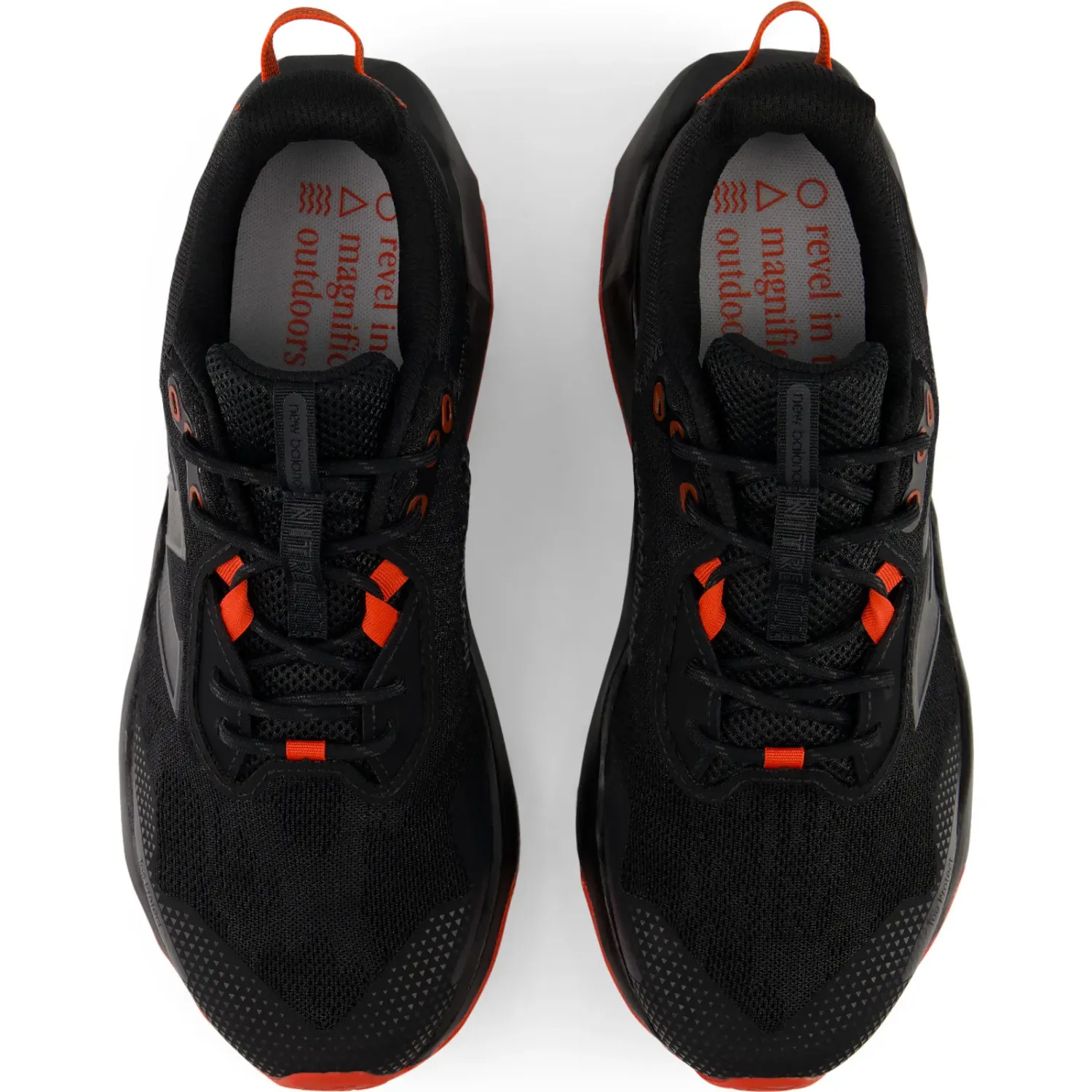 New Balance Zapatillas New Balance Trail Running Hombre Nitrel V6 color negro | Platanitos