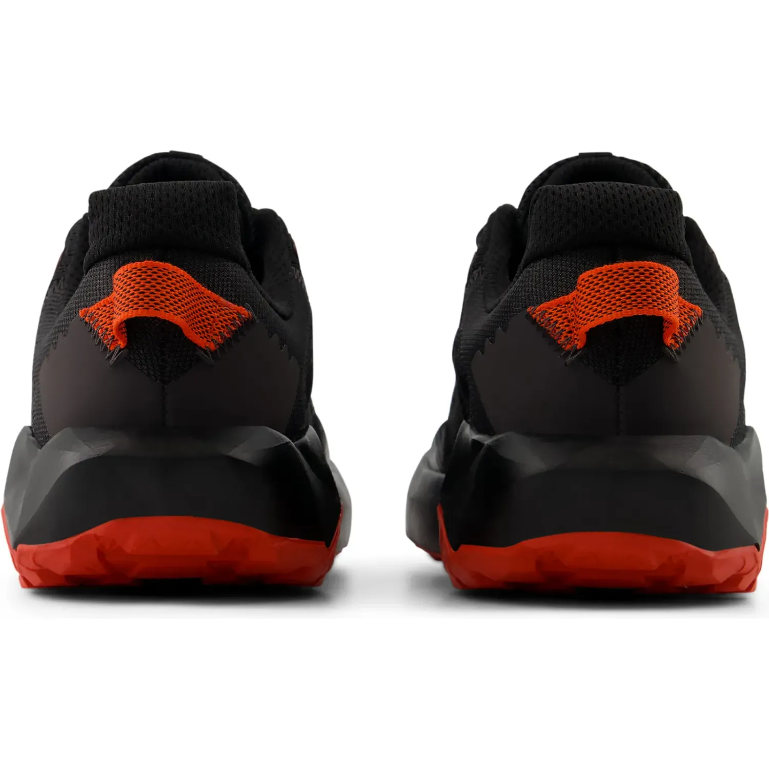 New Balance Zapatillas New Balance Trail Running Hombre Nitrel V6 color negro | Platanitos