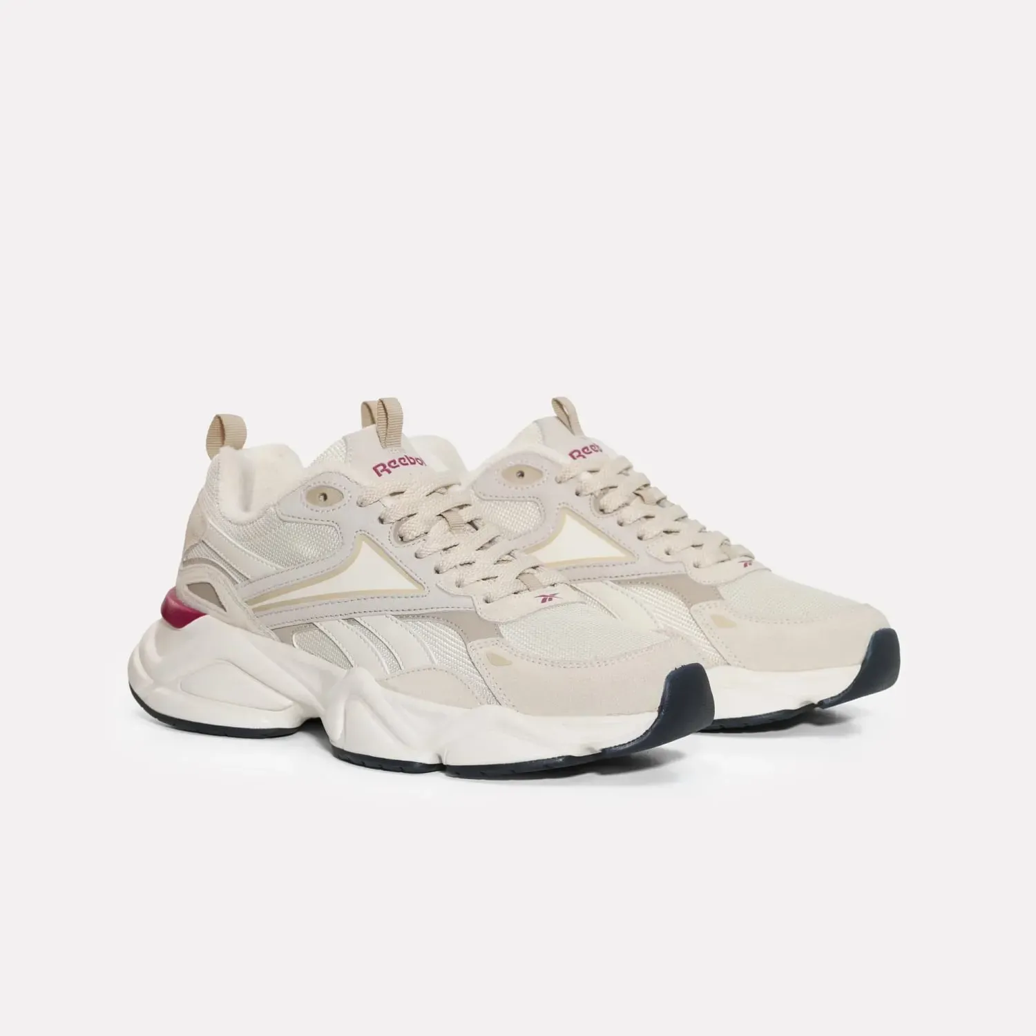 Reebok Zapatillas Reebok Urbanas Hombre Charge Run color beige | Platanitos