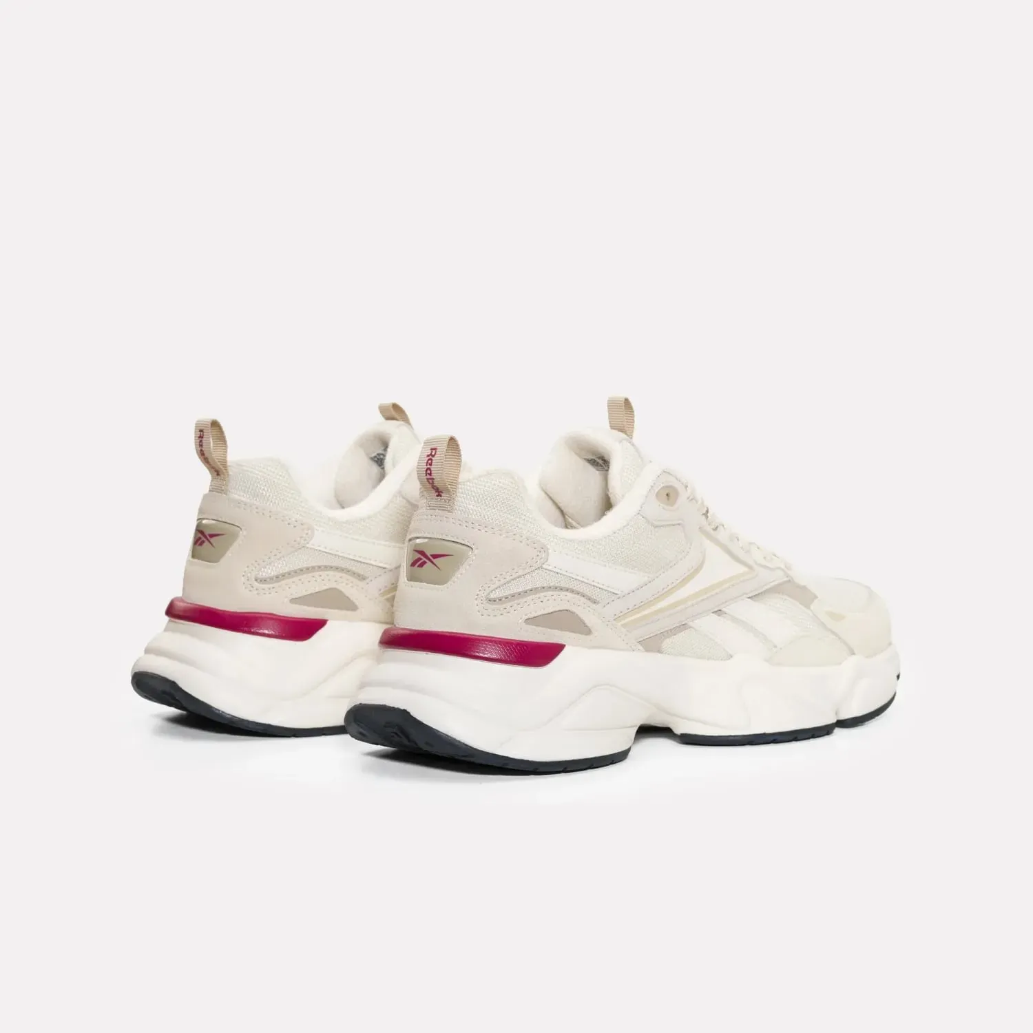 Reebok Zapatillas Reebok Urbanas Hombre Charge Run color beige | Platanitos