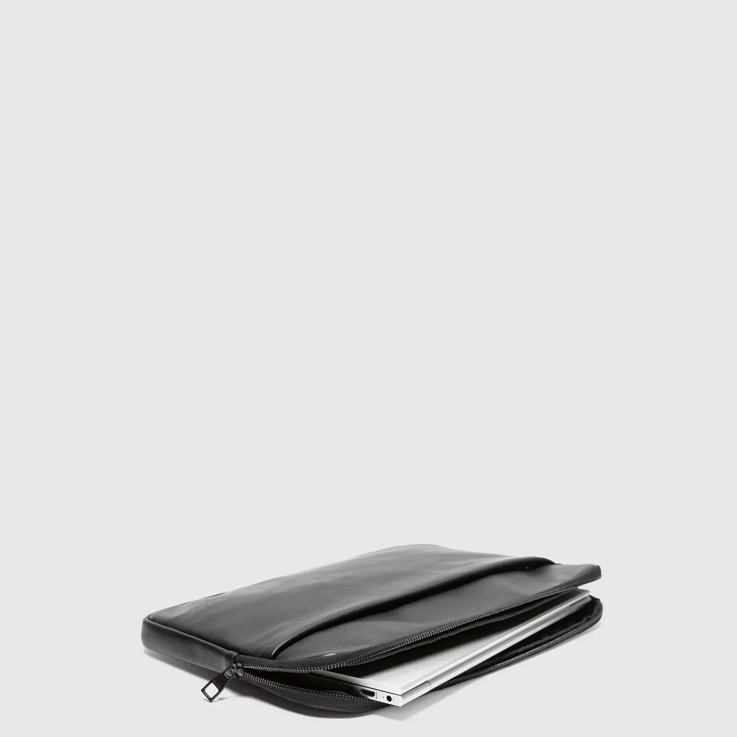 BLACK BUBBA Funda Black Bubba De Laptop Sleeve Lenox 16plg color negro | Platanitos