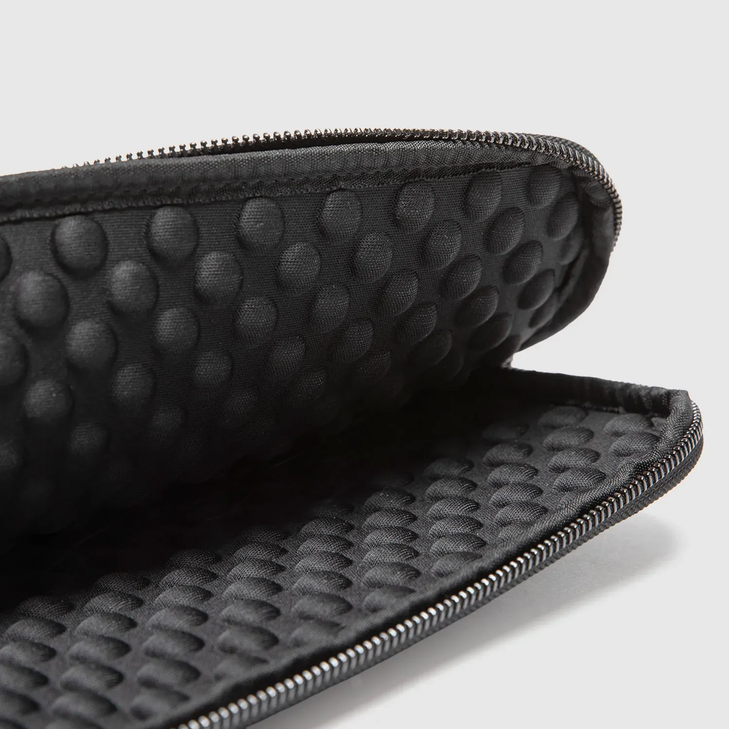 BLACK BUBBA Funda Black Bubba De Laptop Sleeve Lenox 16plg color negro | Platanitos