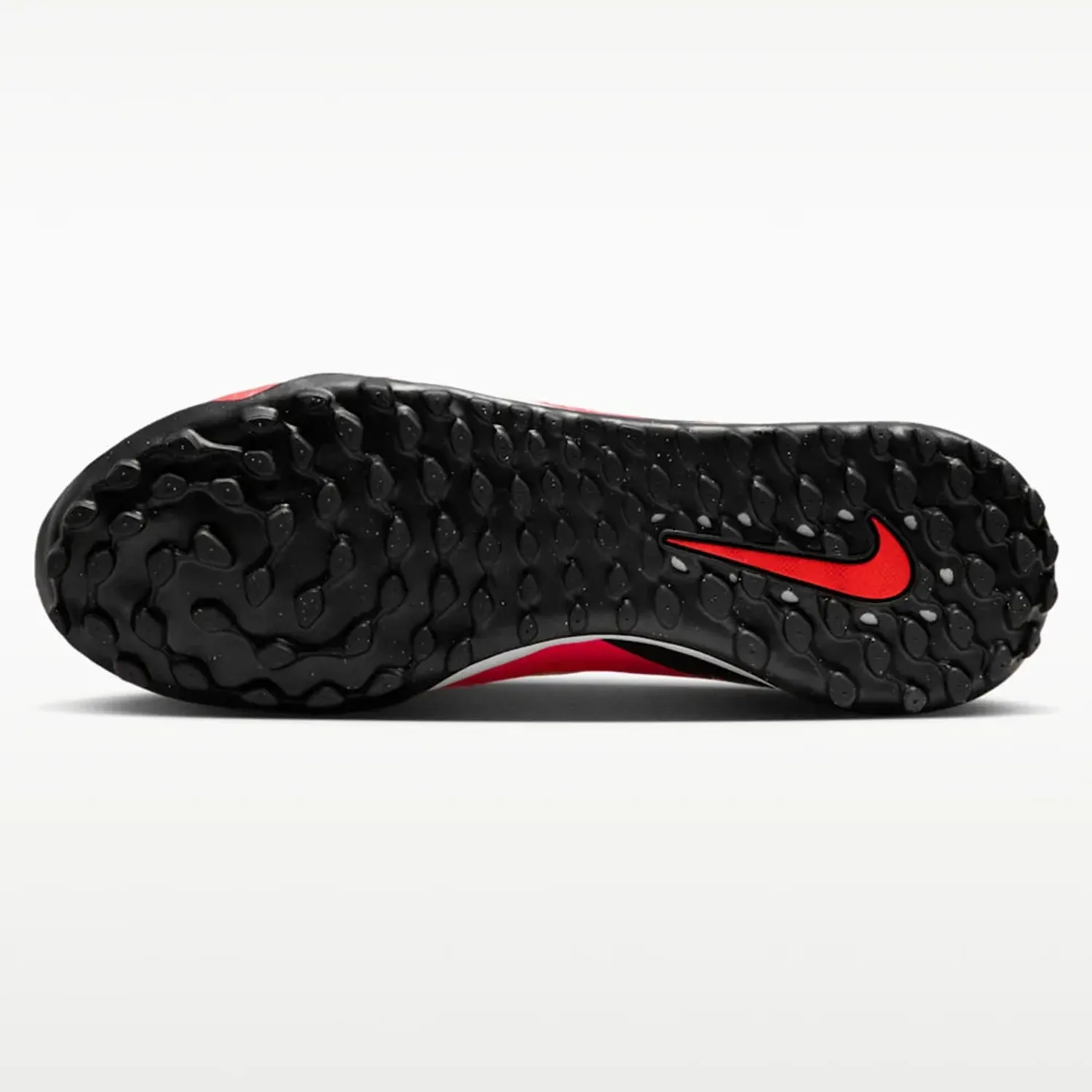 Zapatillas Nike De Futbol Unisex Phantom 6 Low Acad Tf color rojo | Platanitos