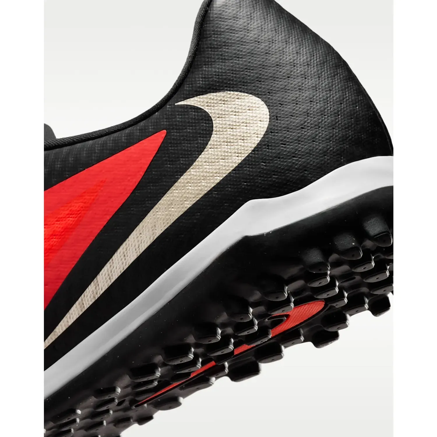 Zapatillas Nike De Futbol Unisex Phantom 6 Low Acad Tf color rojo | Platanitos