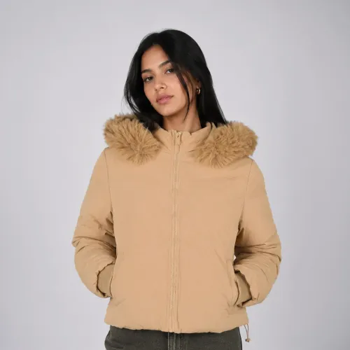 WALKING Casaca Puffer Corta Para Mujer Belinda 9914 Con Capucha De Peluche