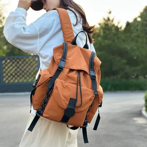 MAKEWAY Mochila Urbana Tendencia 2025