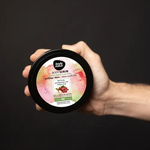 Body Natur Exfoliante Corporal Frutos Rojos 200 Ml