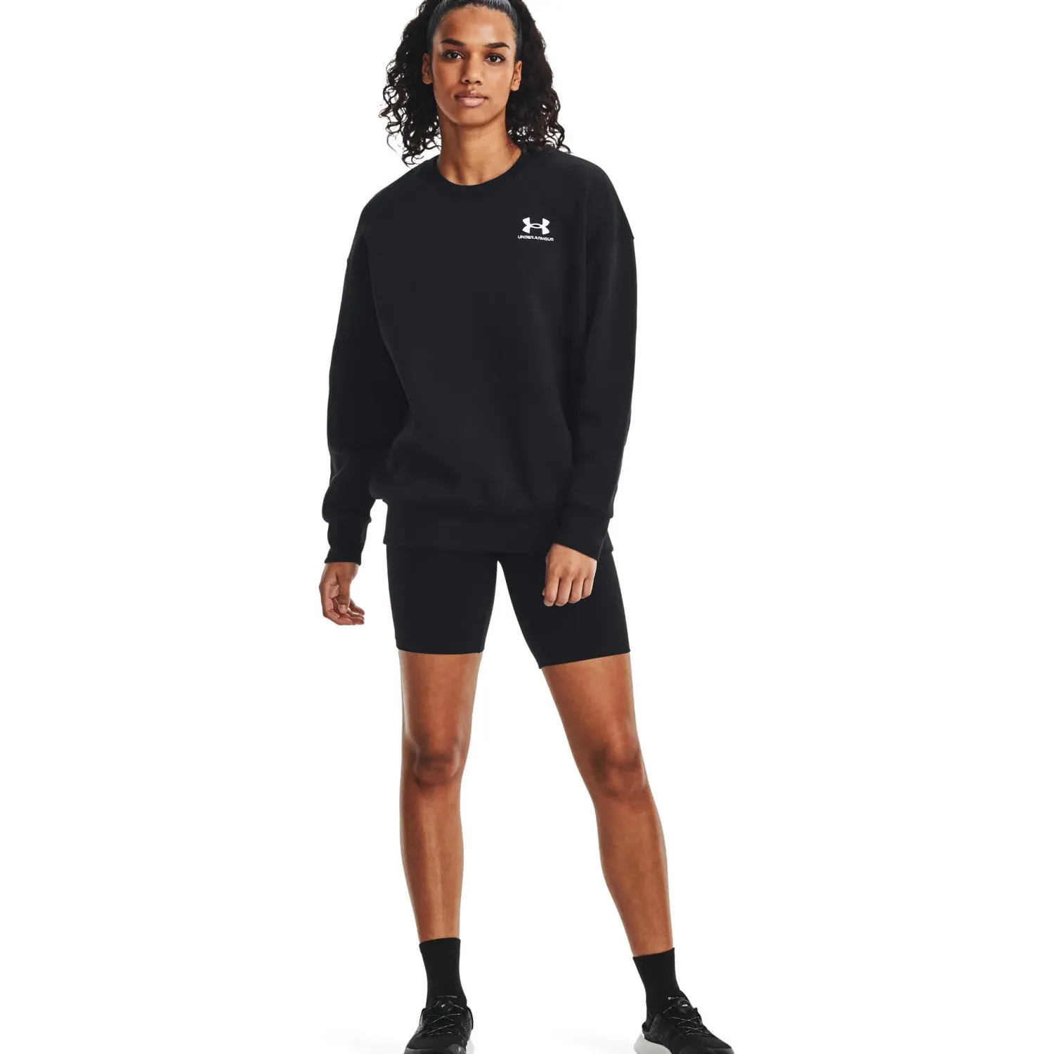 Under Armour Polera Under Armour Training Mujer Essential Fleece Oversize Crew color negro | Platanitos