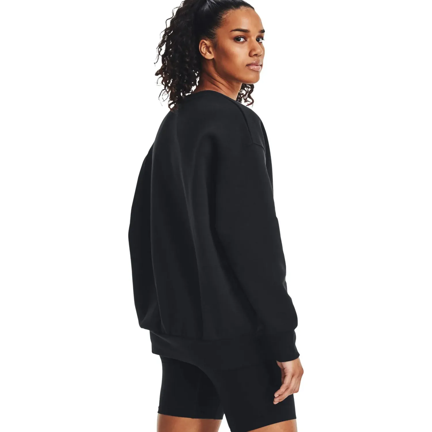 Under Armour Polera Under Armour Training Mujer Essential Fleece Oversize Crew color negro | Platanitos